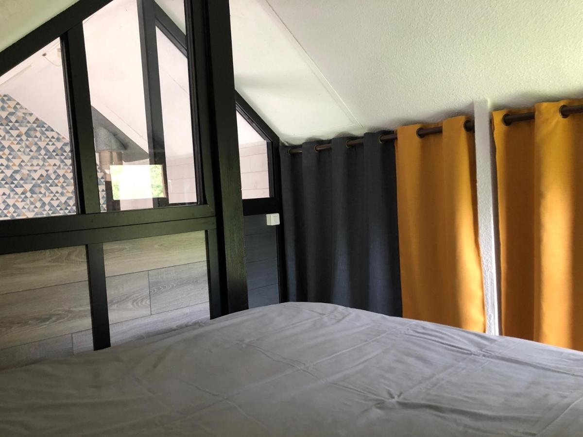 Cottage Chaleureux Dans Domaine Prive Signy-le-Petit Екстериор снимка