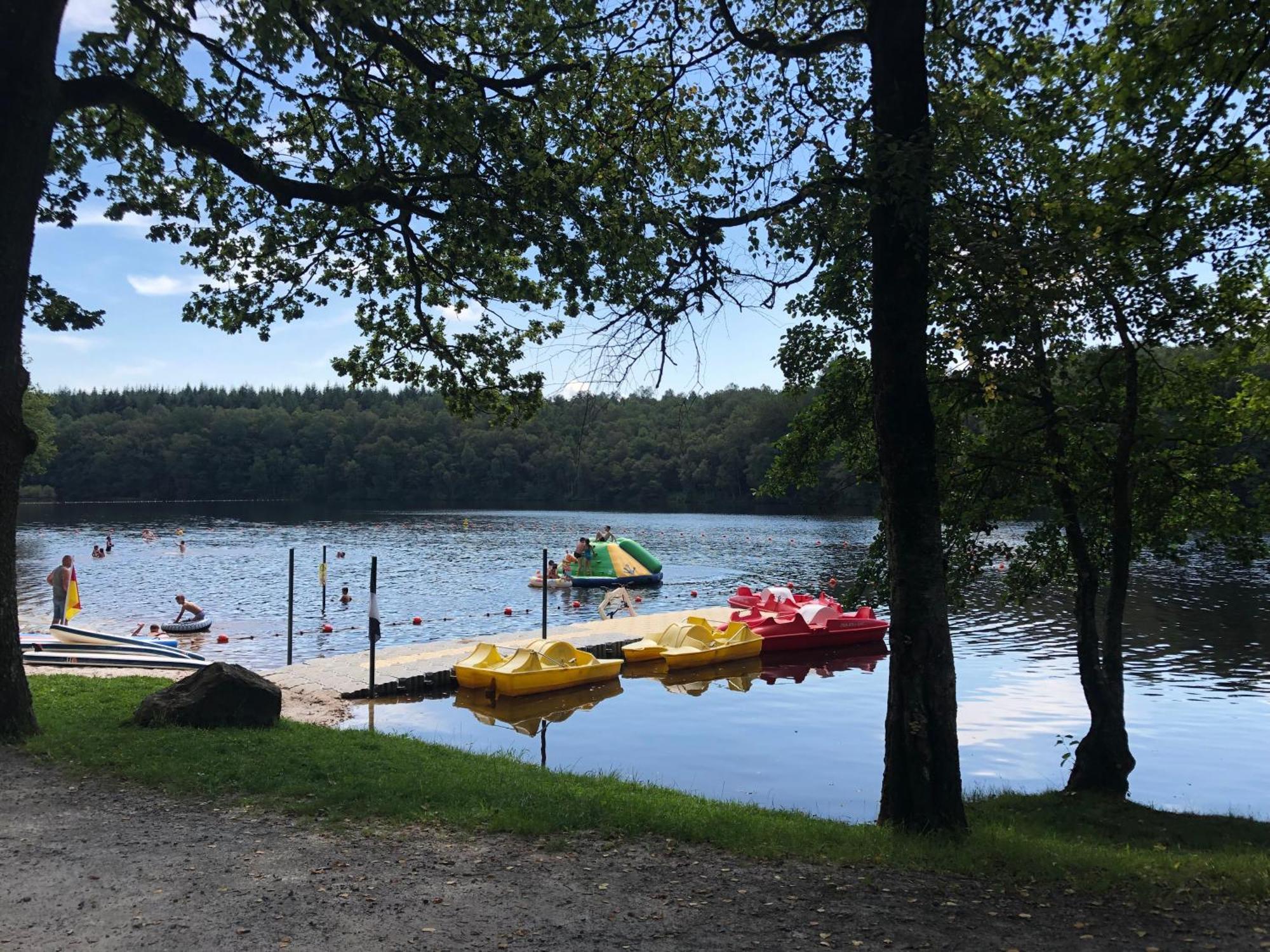 Cottage Chaleureux Dans Domaine Prive Signy-le-Petit Екстериор снимка