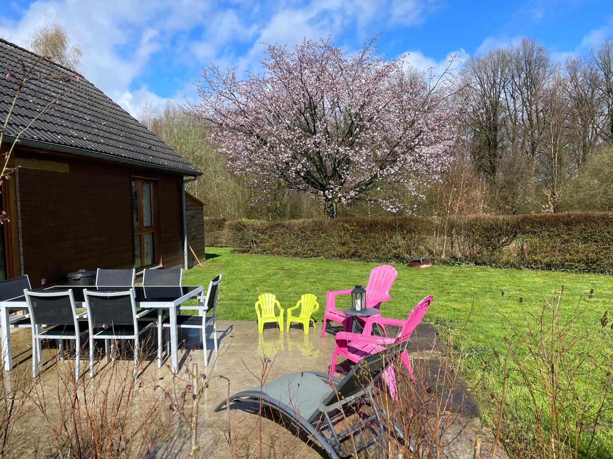 Cottage Chaleureux Dans Domaine Prive Signy-le-Petit Екстериор снимка